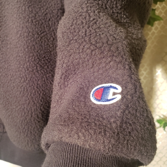 Champion Sherpa Jacket - Picture 5 of 13